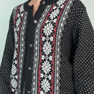 Vintage winter pattern cardigan